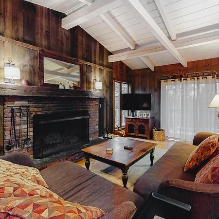 Chalet At The Base Of Okemo Mountain Ладлоу Экстерьер фото